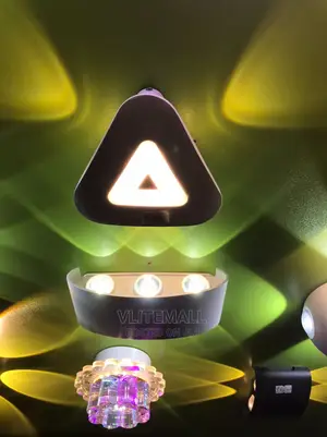 ZJ Sunny- 16 Triangle Wall Light