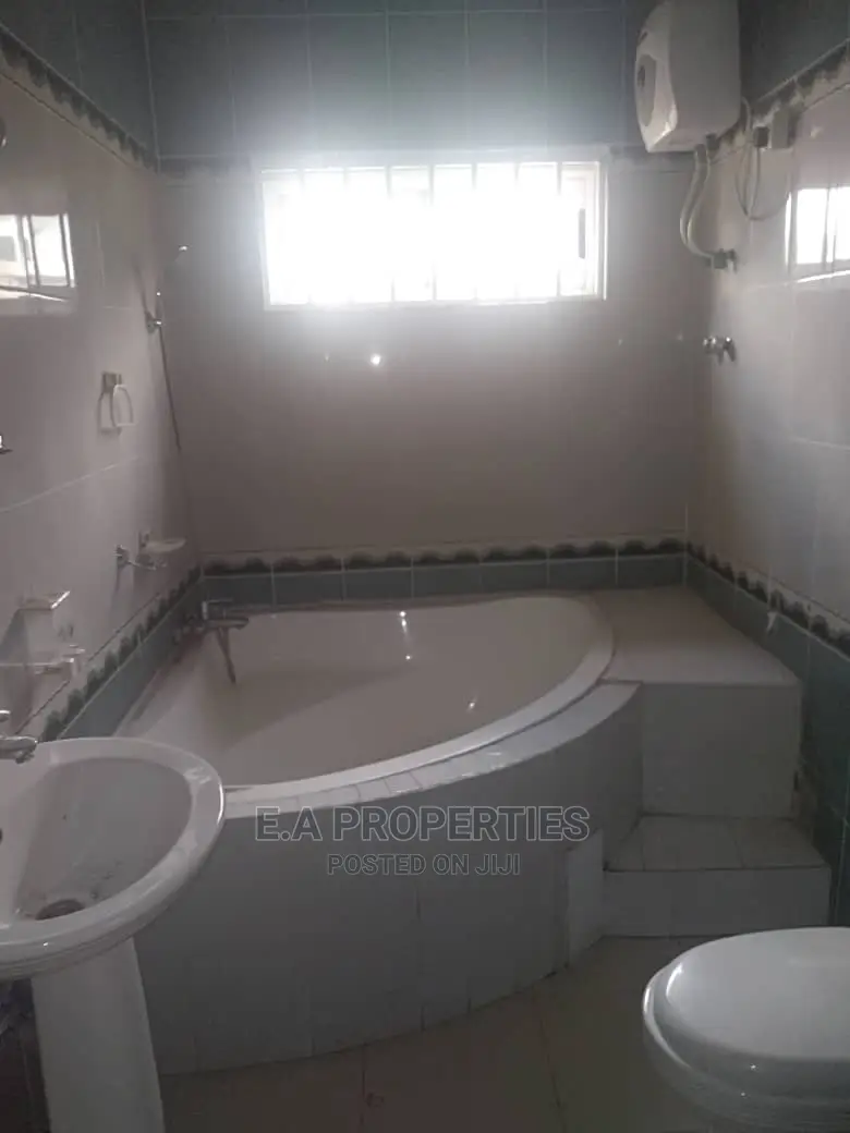 4bdrm House in a Properties, Ability for Sale
