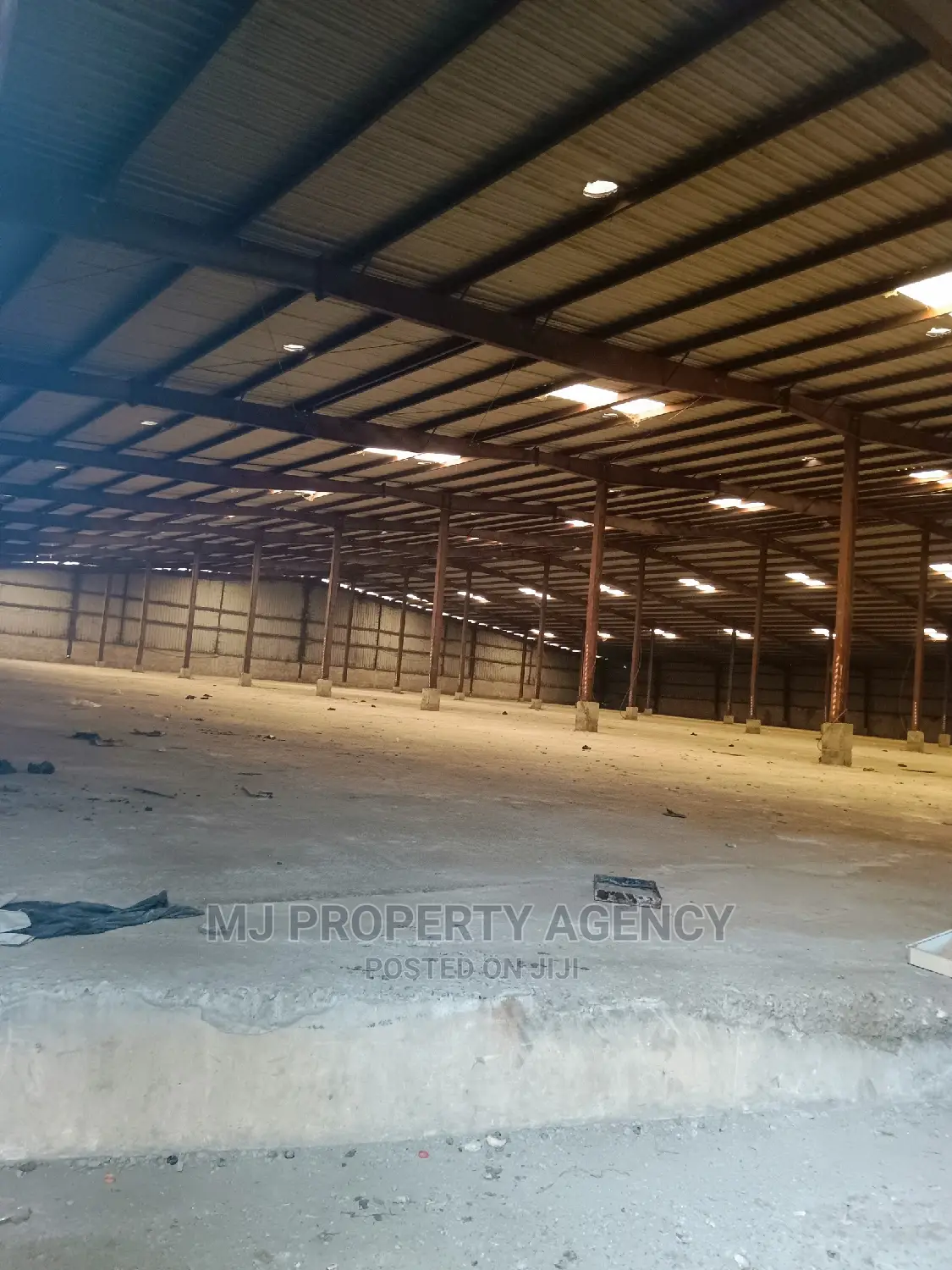 10000sqm Warehouse