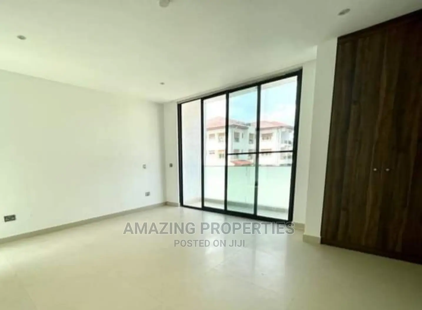 4bdrm Townhouse/Terrace in Cantonments for Rent