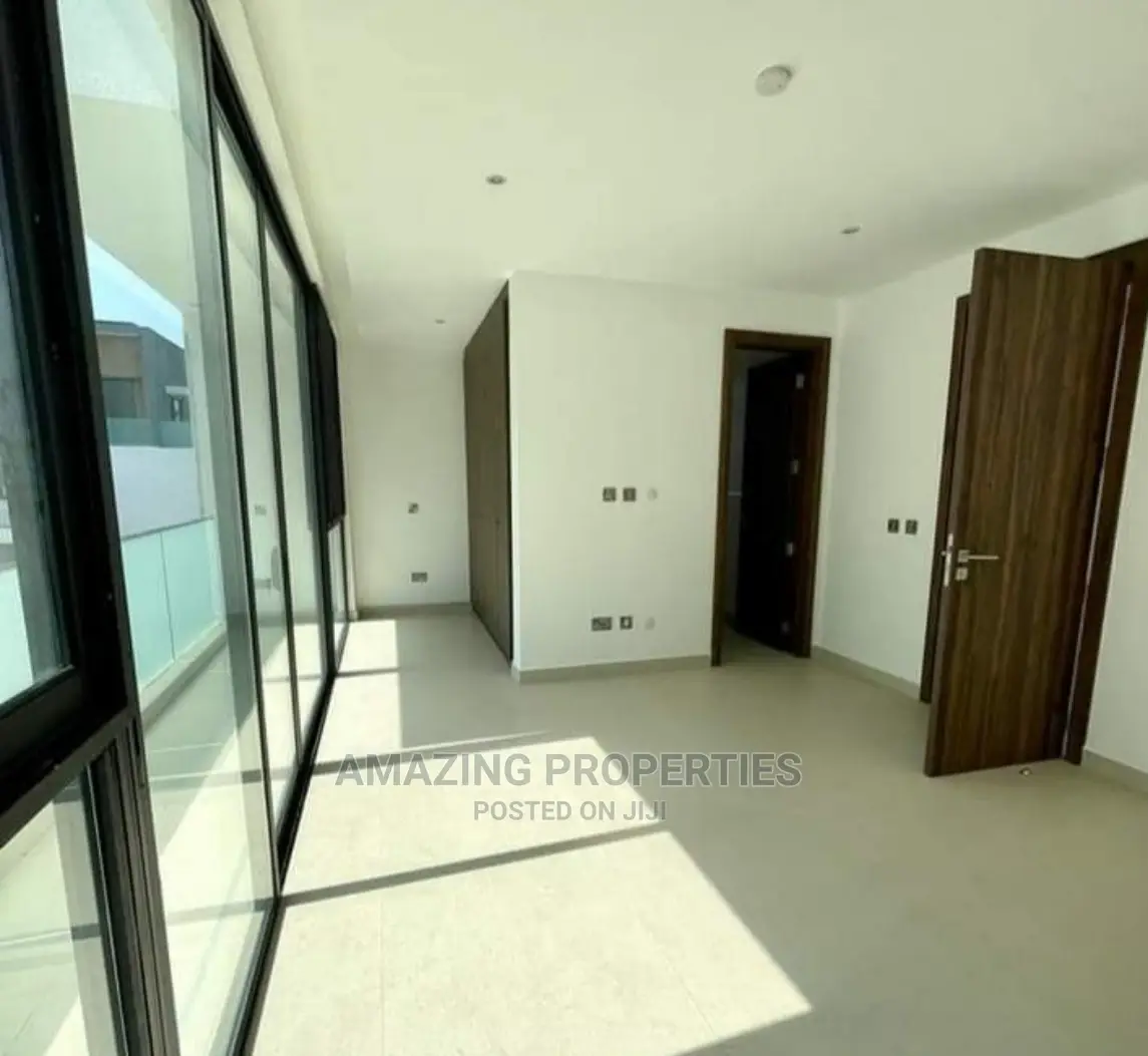 4bdrm Townhouse/Terrace in Cantonments for Rent