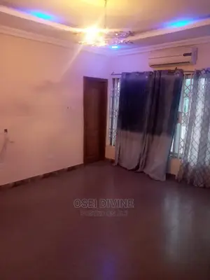 Very Neat 2-Bedrooms Apartment Dansoman