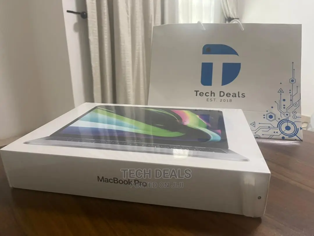 New Laptop Apple MacBook Pro 2022 M2 8GB Apple M2 SSD 256GB