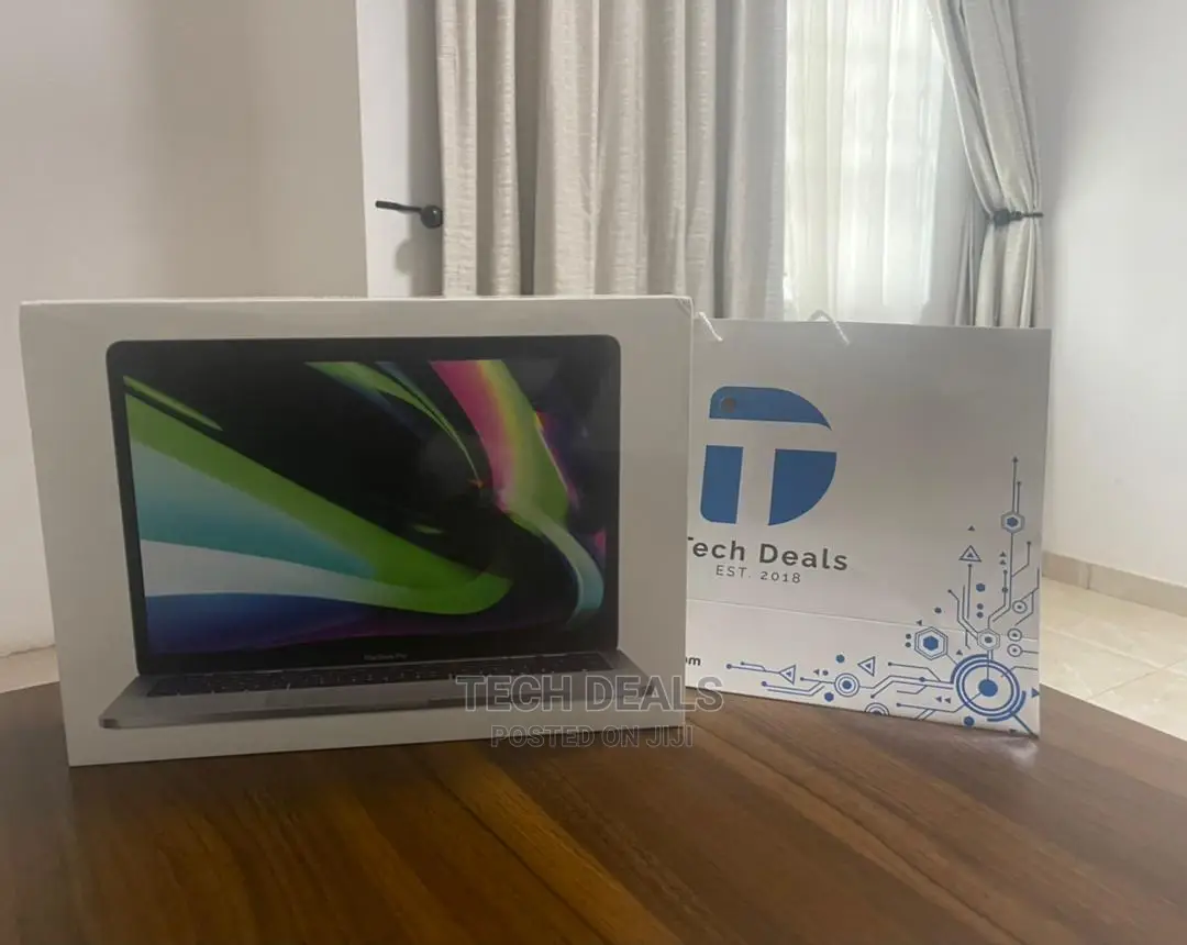 New Laptop Apple MacBook Pro 2022 M2 8GB Apple M2 SSD 256GB