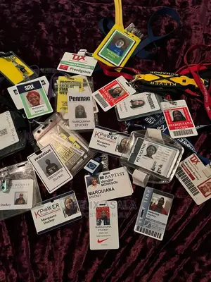 Plastic Id Card Printing Services, Glossy