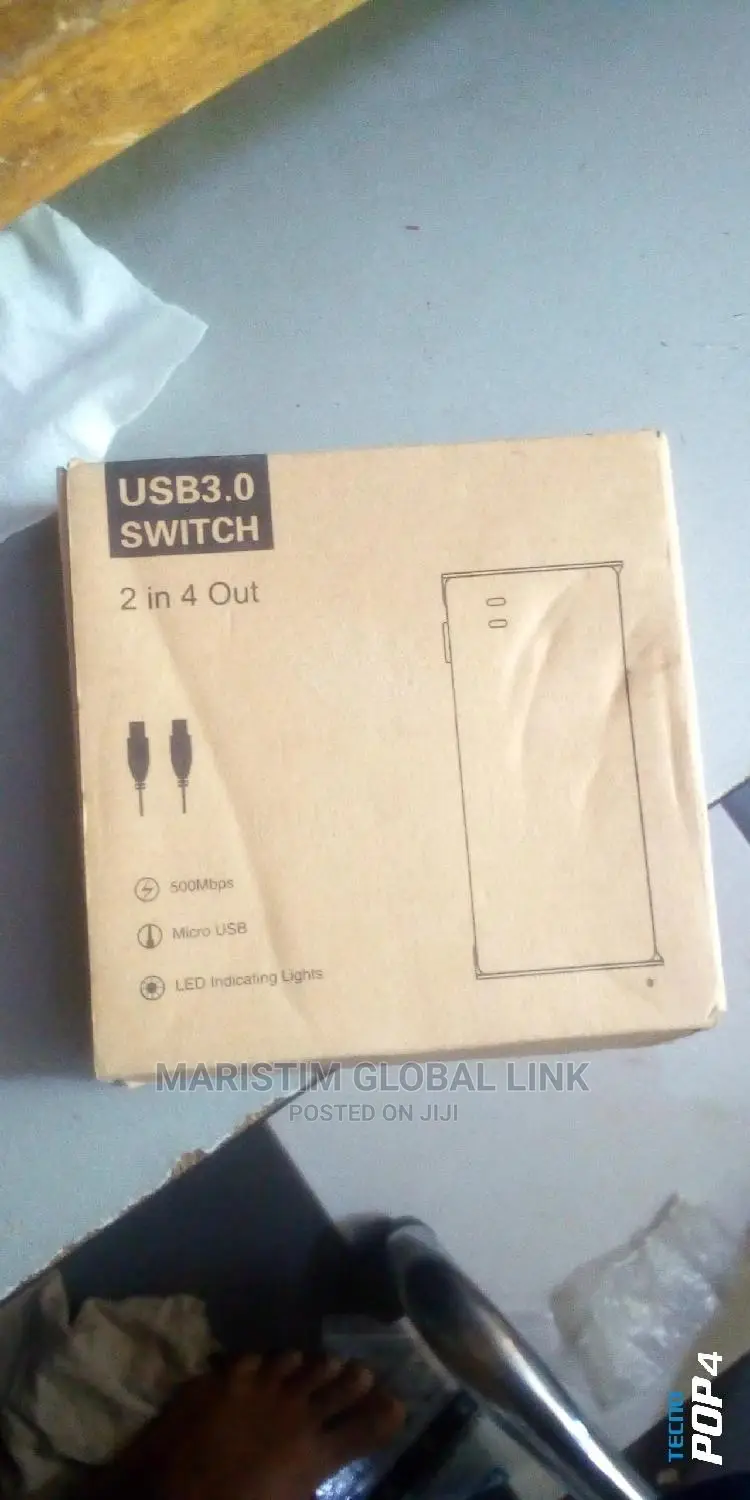 USB 3.0 Switch 2 in 4 Out