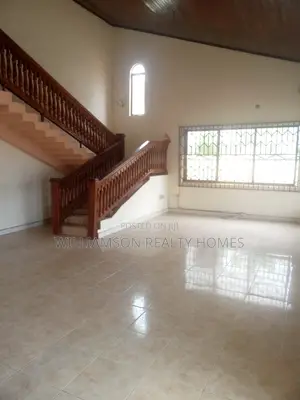 6bdrm House in Community 18, Spintex for rent