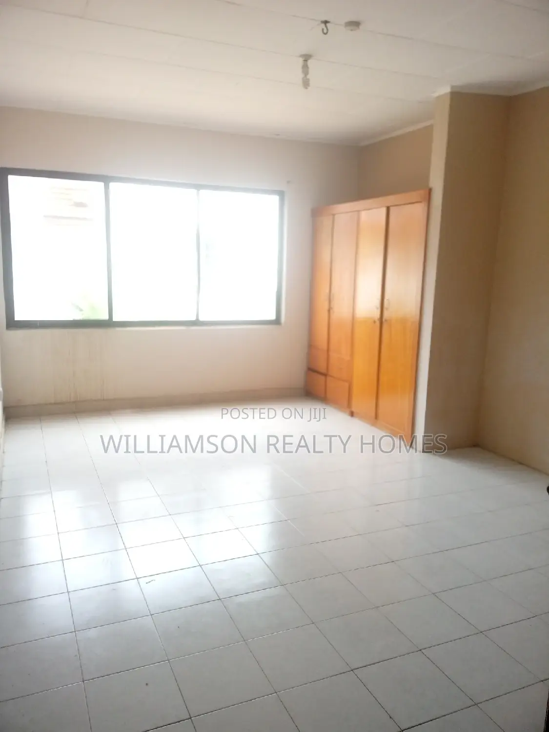 6bdrm House in Community 18, Spintex for rent