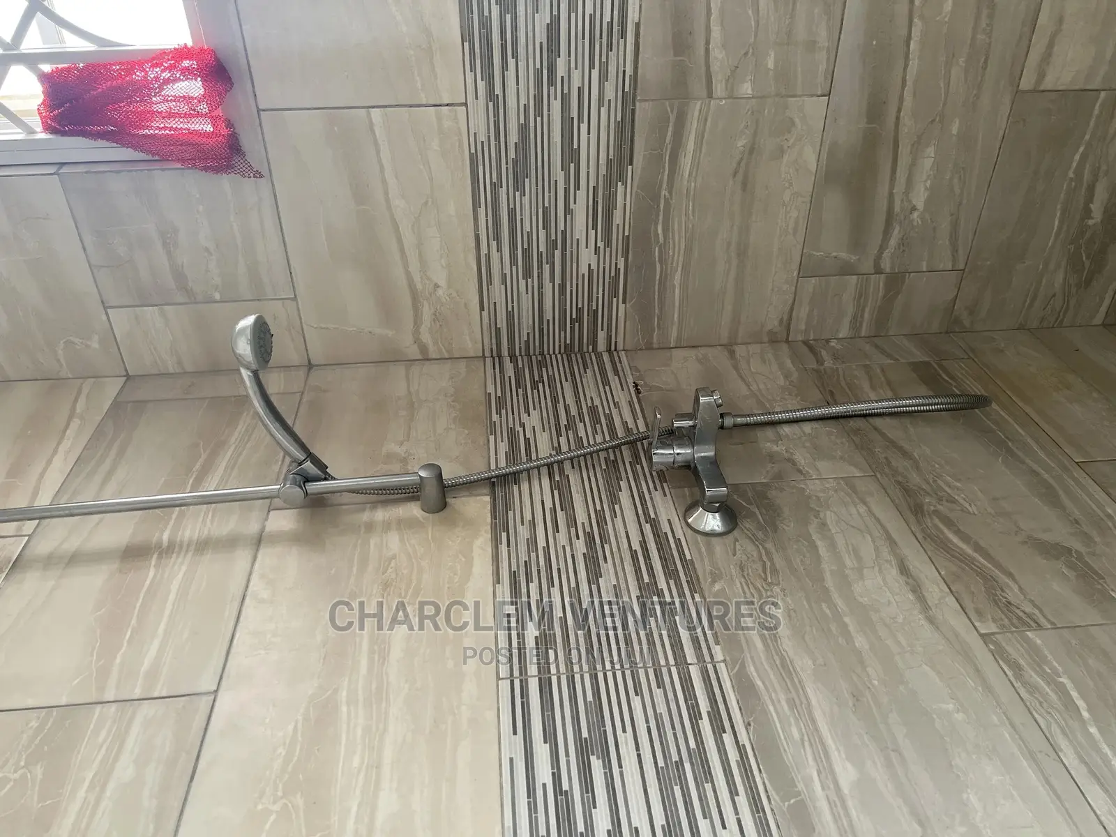 3bdrm House in East Legon for Rent