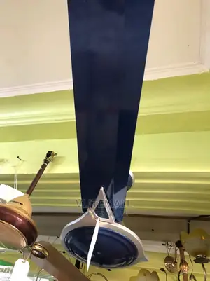 Crompton Avencer 1400mm