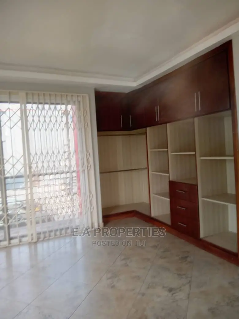 4bdrm House in E a Properties, American House for Rent