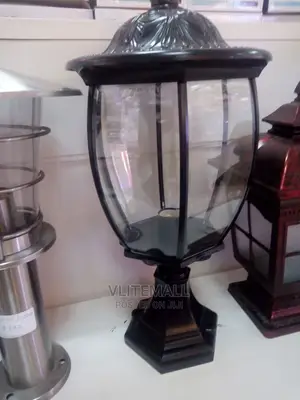 Royal Standard Outdoor Wall Light