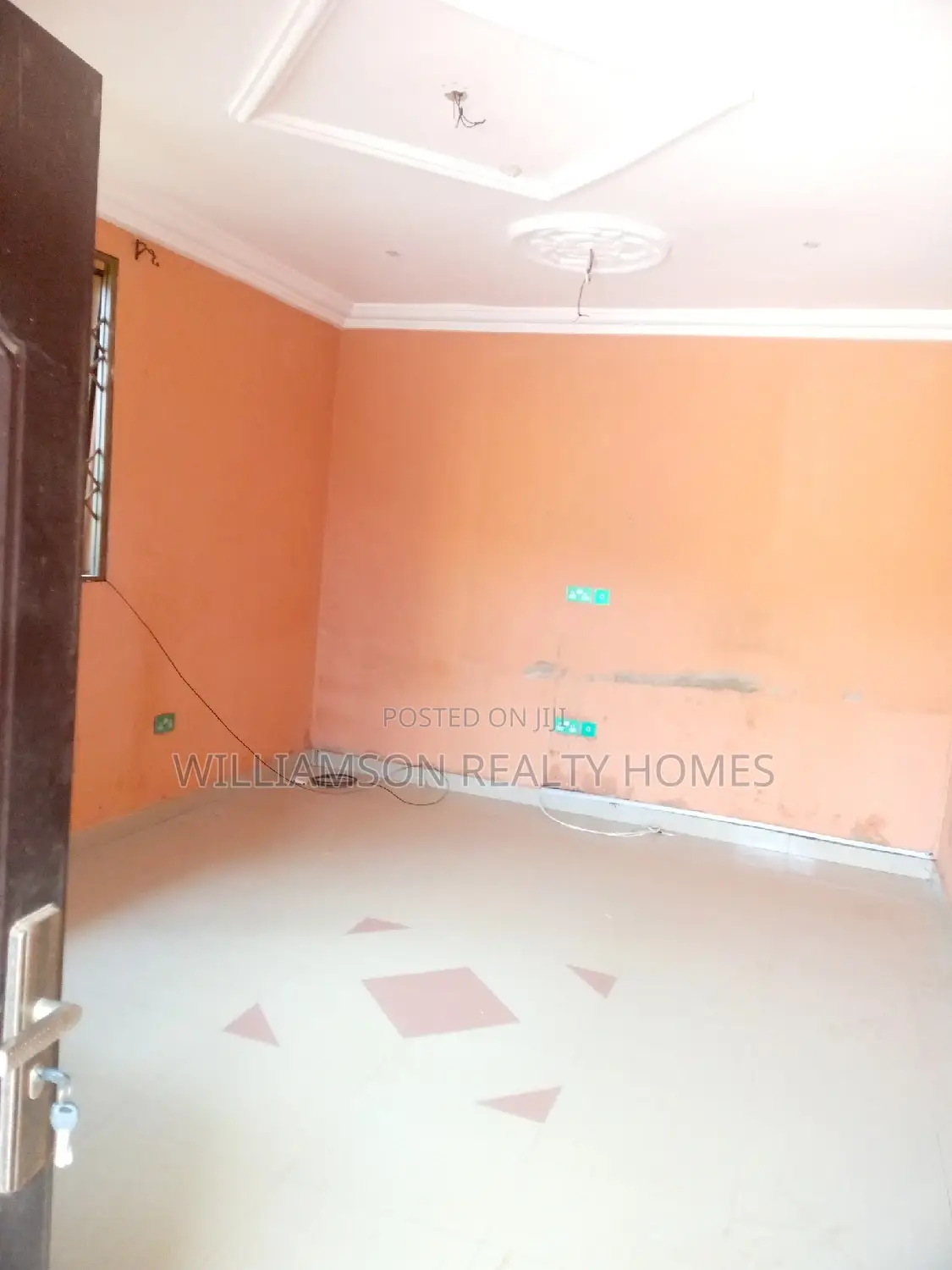 3bdrm Apartment in Hfc Estate Area, Spintex for rent