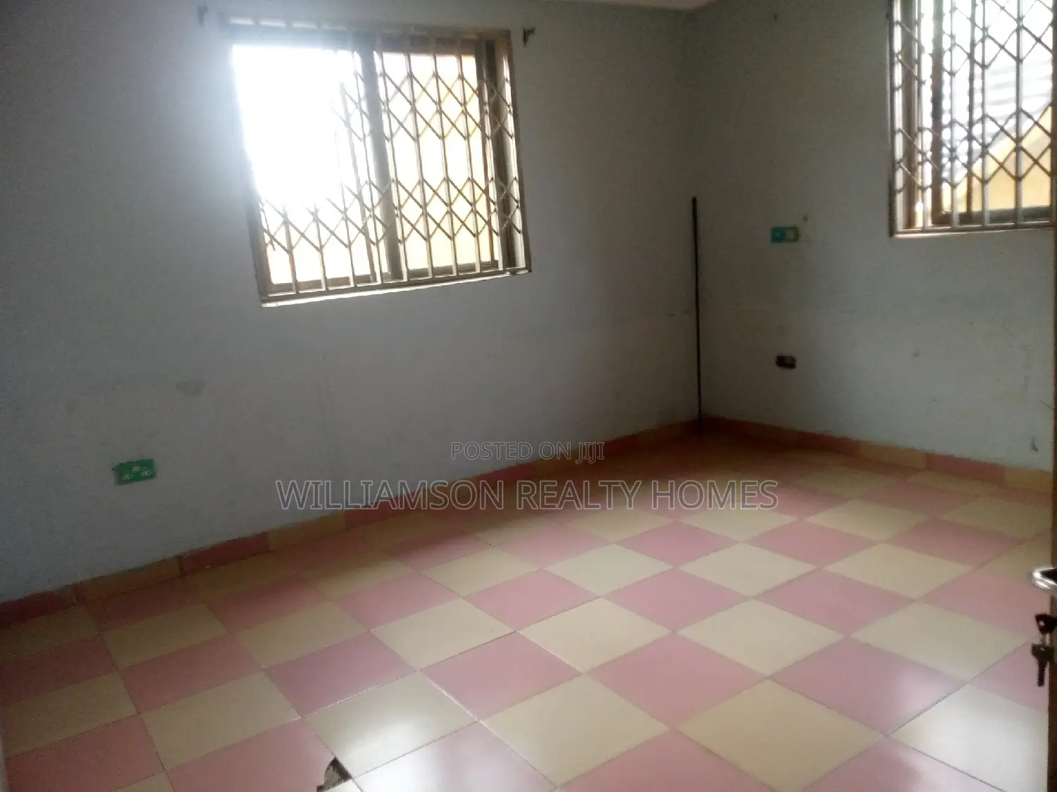 3bdrm Apartment in Hfc Estate Area, Spintex for rent