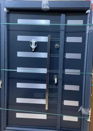 Modest Layers Door Like Available