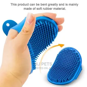 Hand Brush for Bathing Dogs