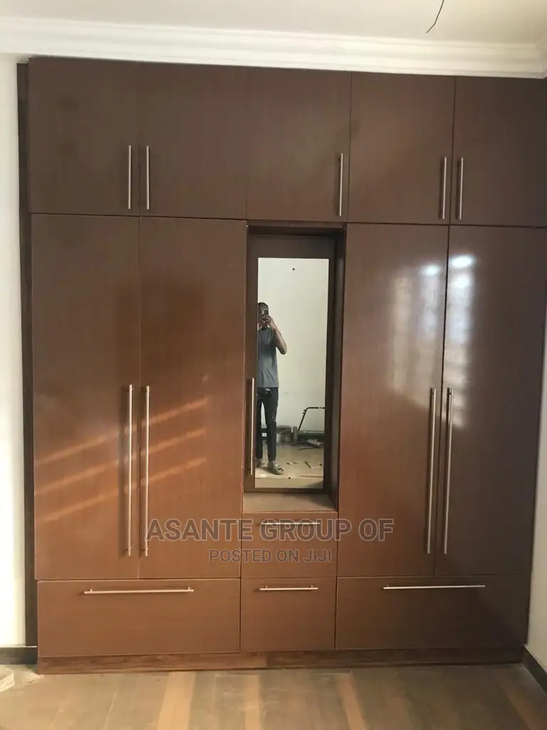 Quality and Affordable Modern Waldrobe