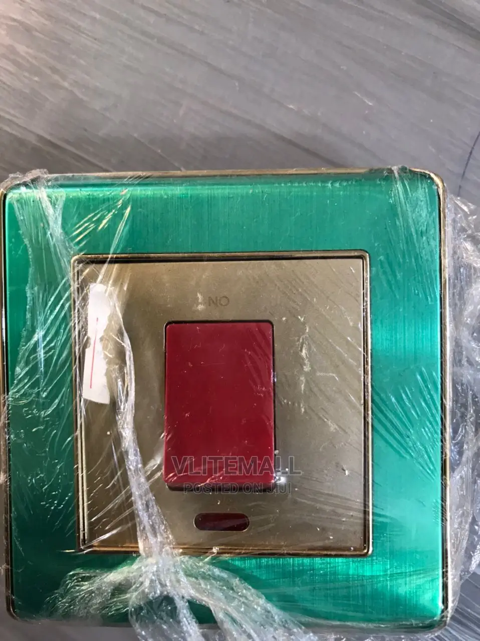 Istana 45A AC Switch