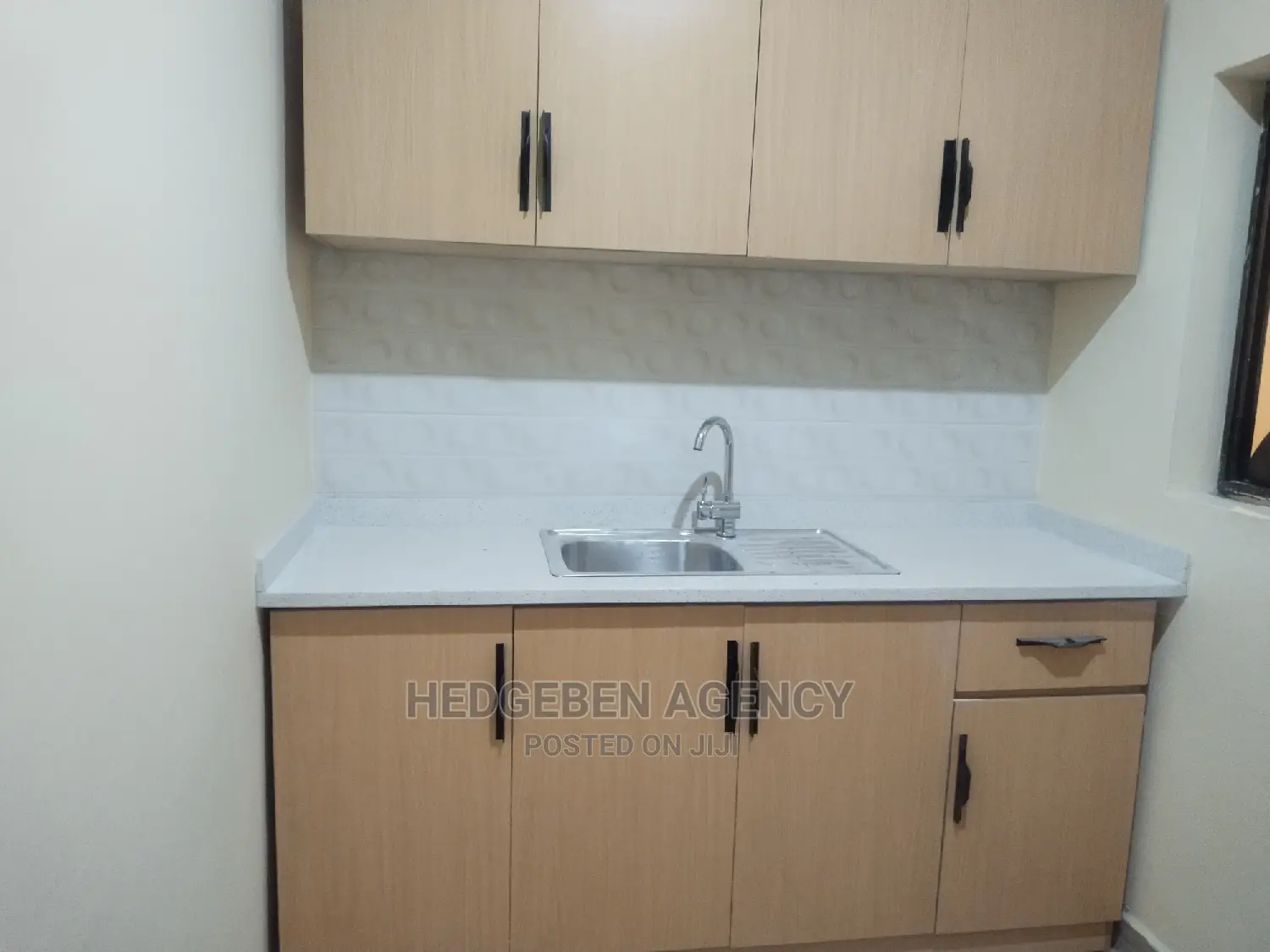 4bdrm Duplex in Oyarifa for rent
