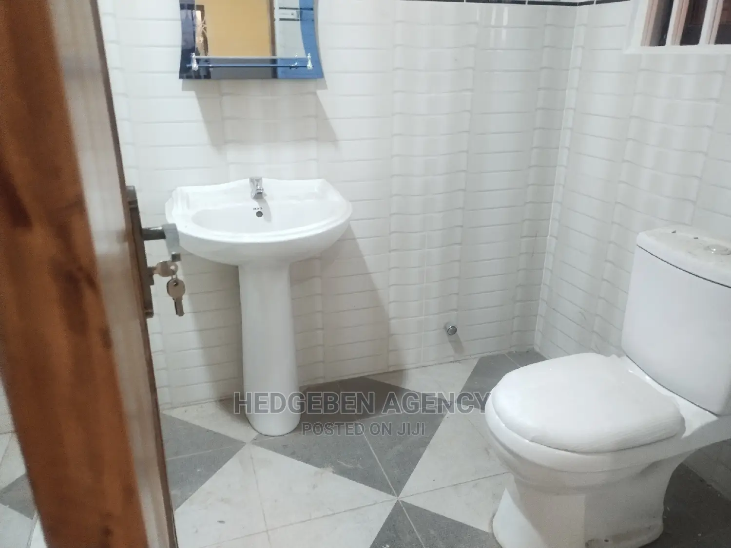 4bdrm Duplex in Oyarifa for rent