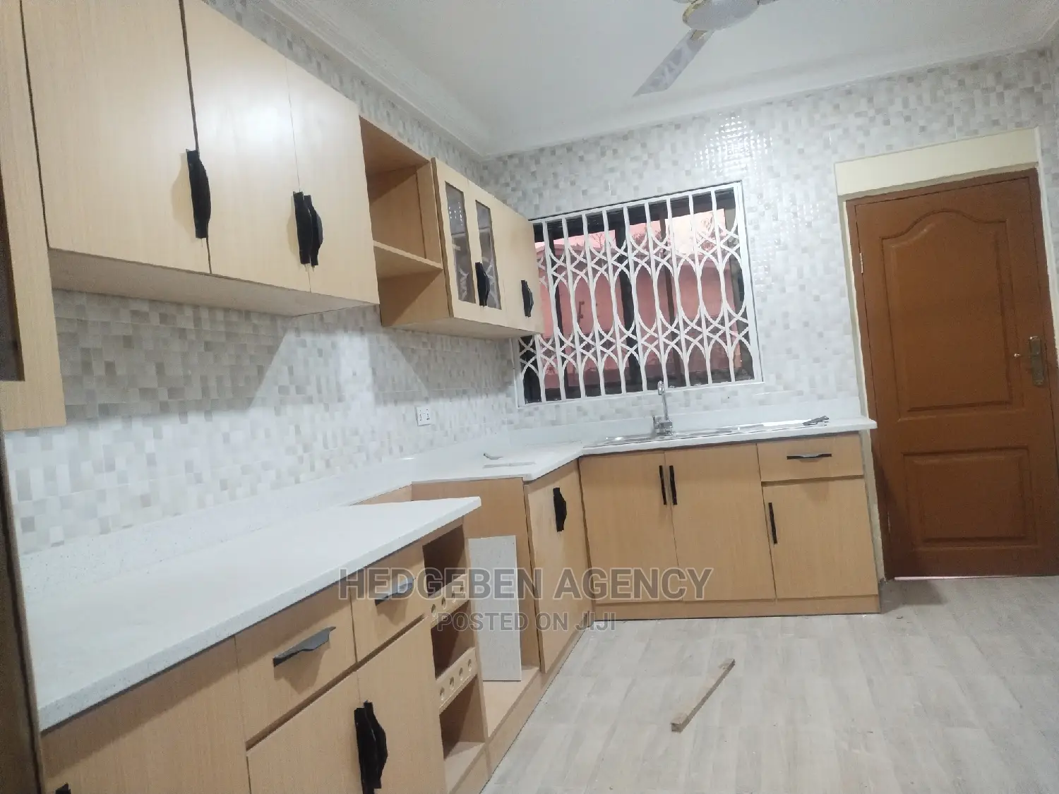 4bdrm Duplex in Oyarifa for rent