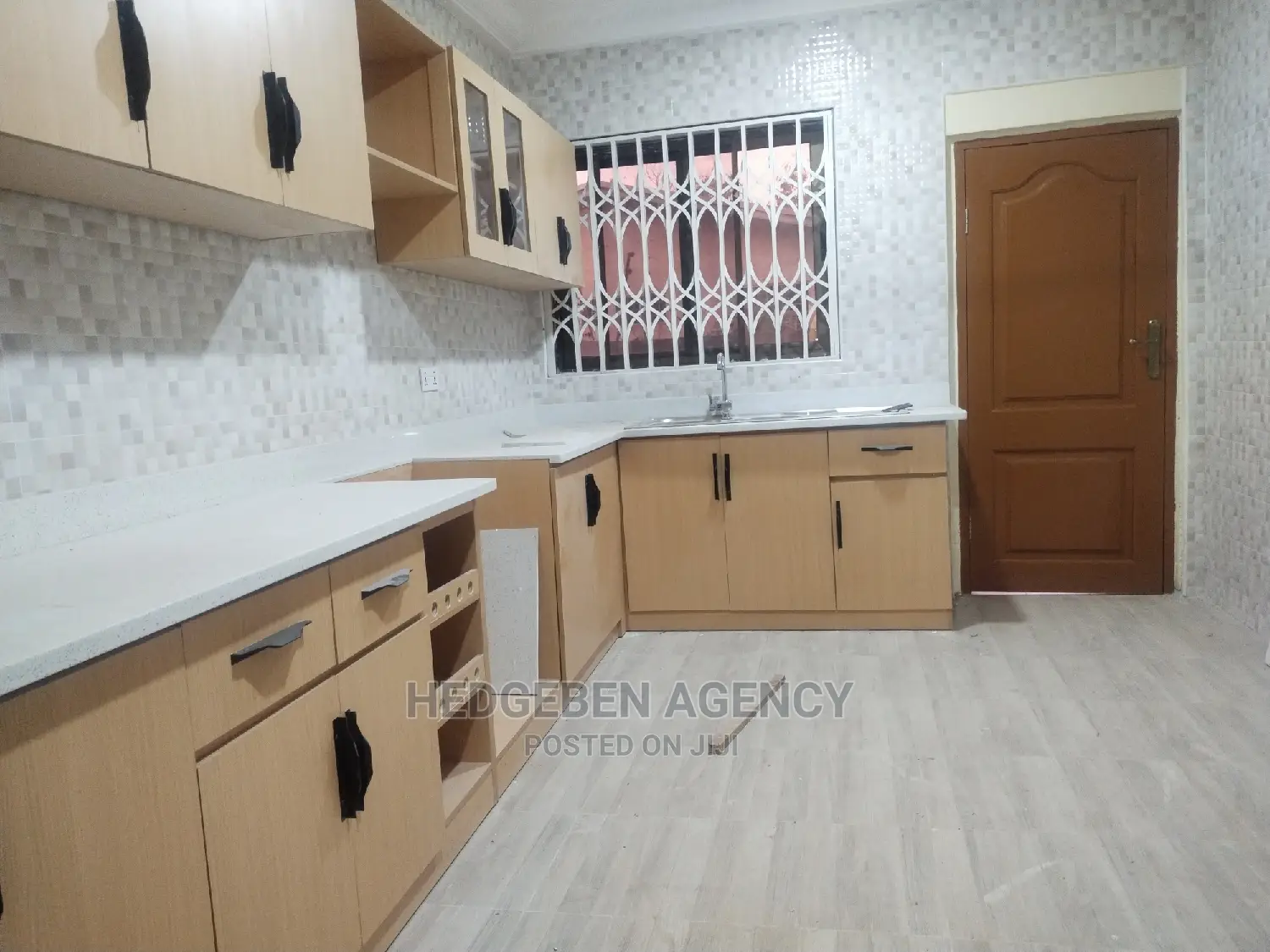 4bdrm Duplex in Oyarifa for rent