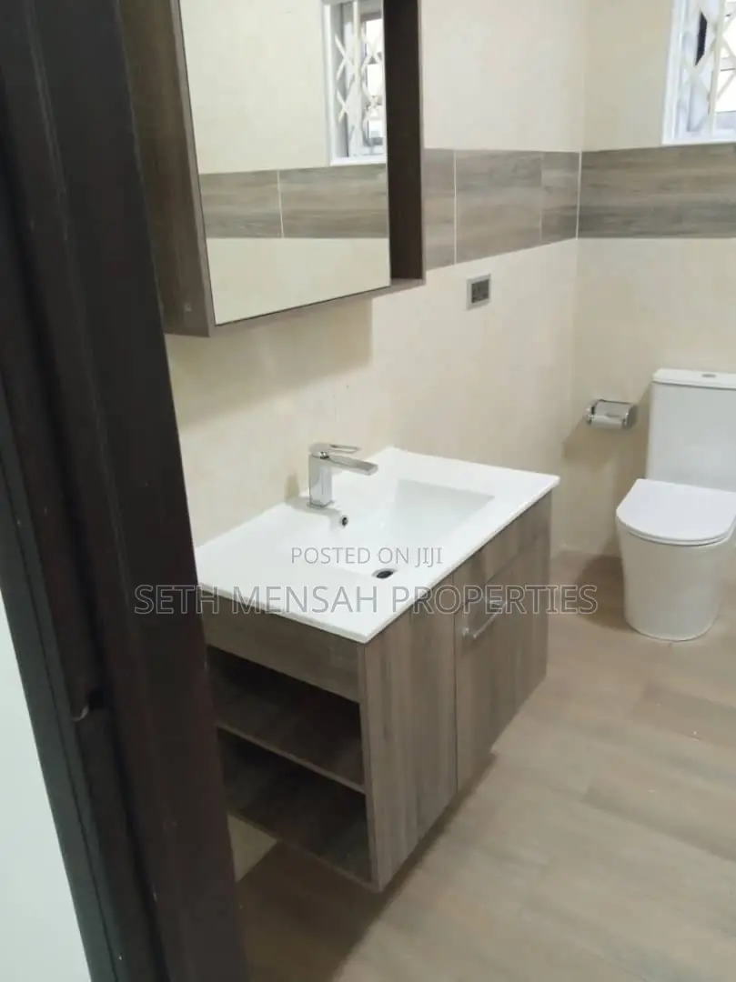 4bdrm House in 4 Bedroom House for for Sale