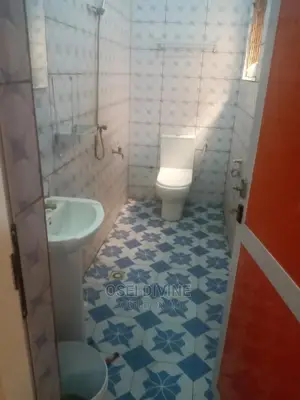 1yr Exe Chamber and Hall S/C Dansoman