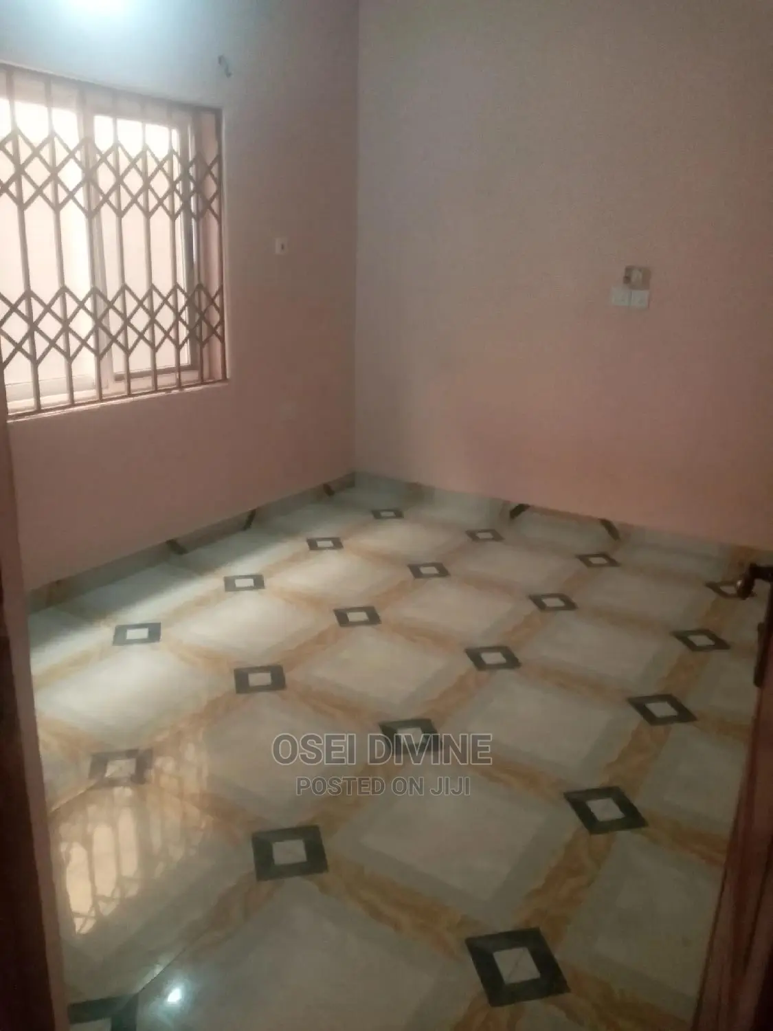 1yr Exe Chamber and Hall S/C Dansoman