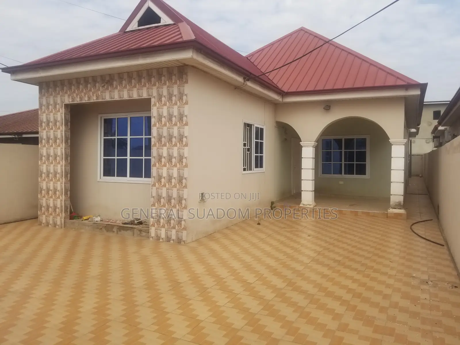 3bdrm House in Suadom Properties, Tema Metropolitan for rent