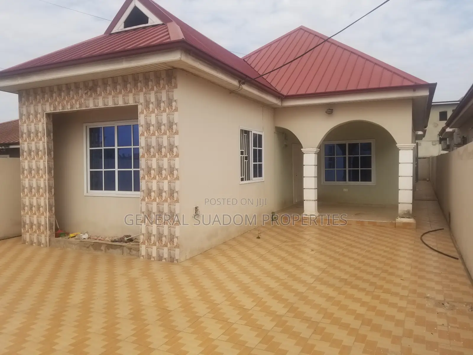 3bdrm House in Suadom Properties, Tema Metropolitan for rent