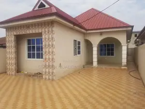 3bdrm House in Suadom Properties, Tema Metropolitan for rent