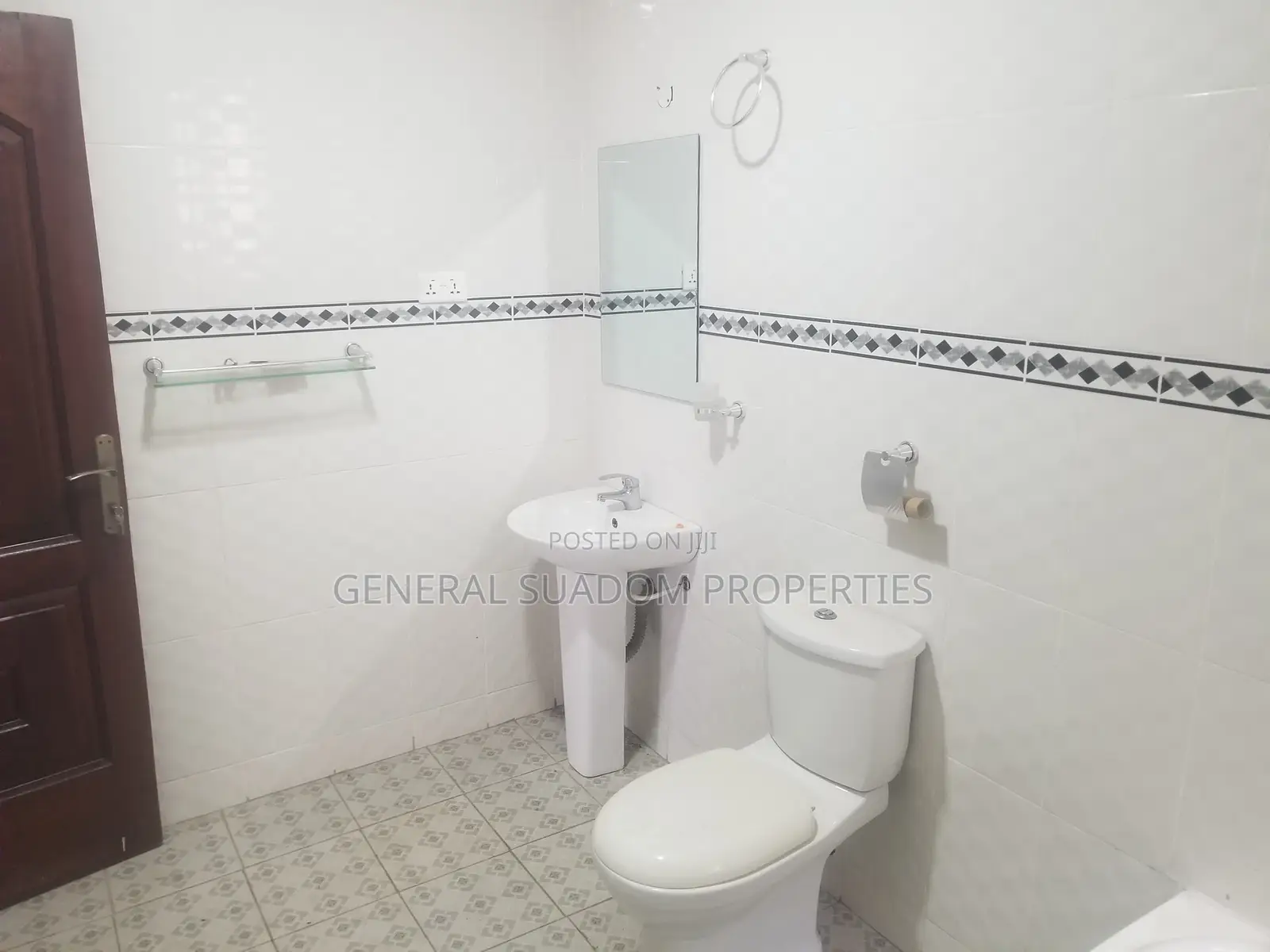 3bdrm House in Suadom Properties, Tema Metropolitan for rent