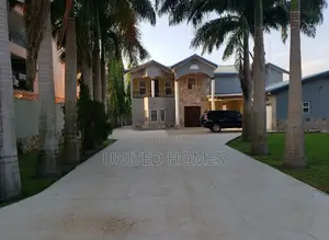 7bdrm House in Adjiriganor for Sale