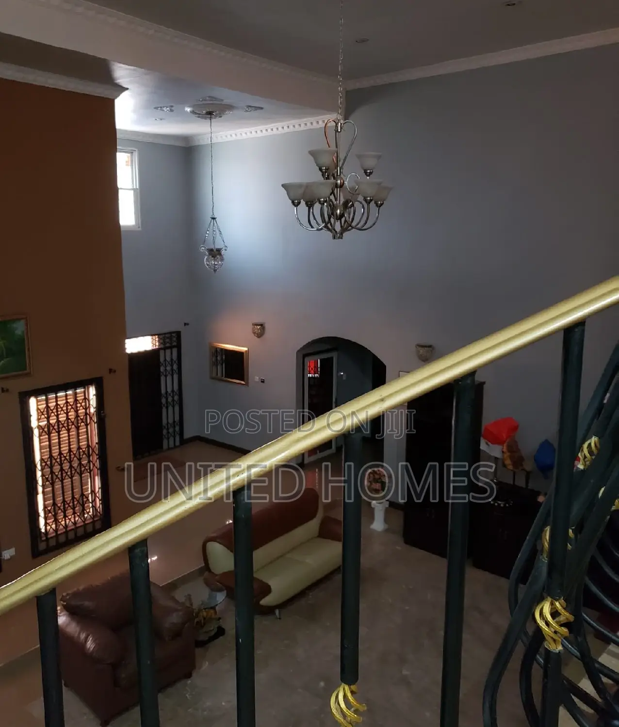 7bdrm House in Adjiriganor for Sale