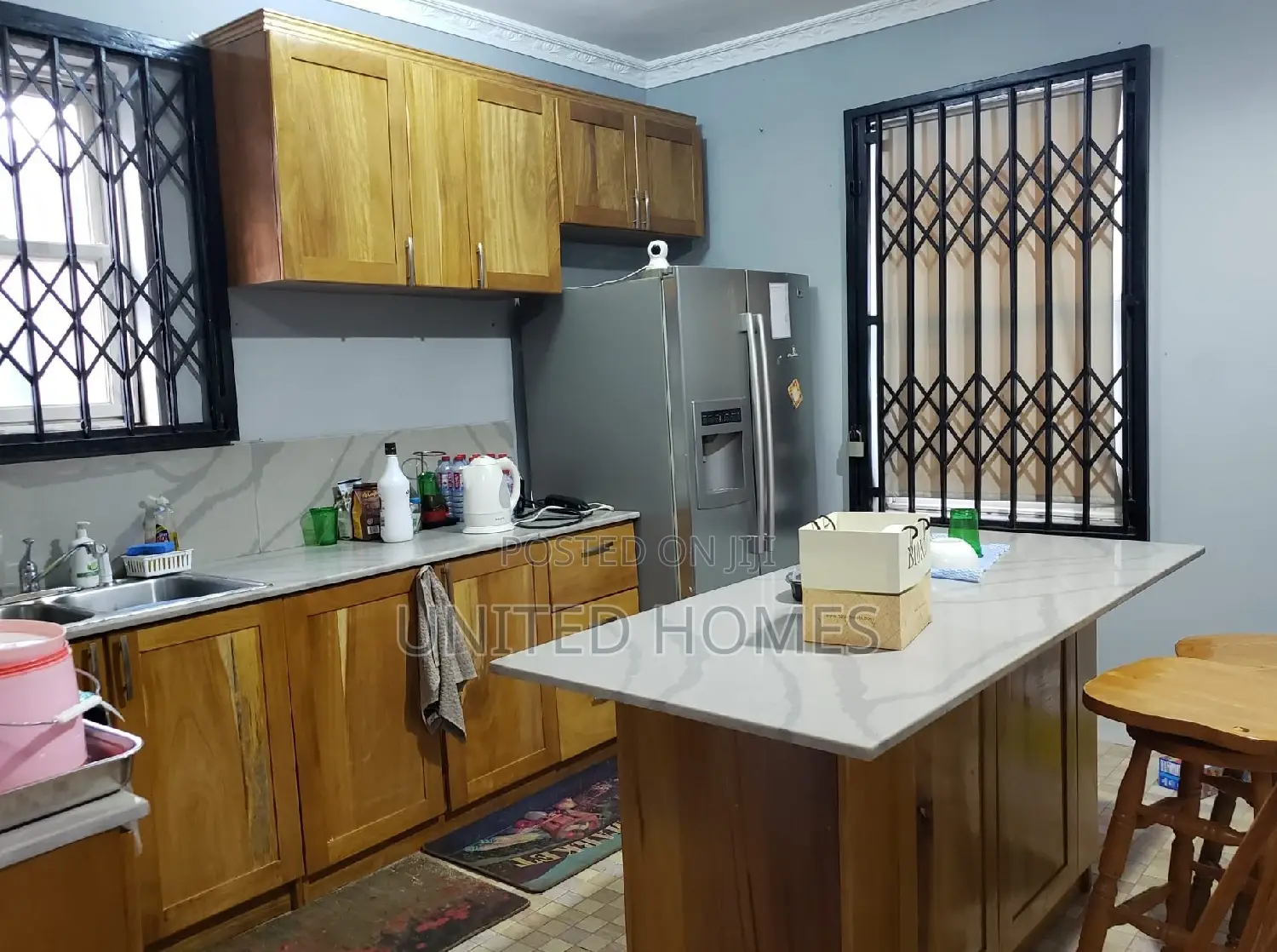 7bdrm House in Adjiriganor for Sale