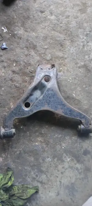 Mitsubishi L200(Vodafone) Lower Arm Pair Available