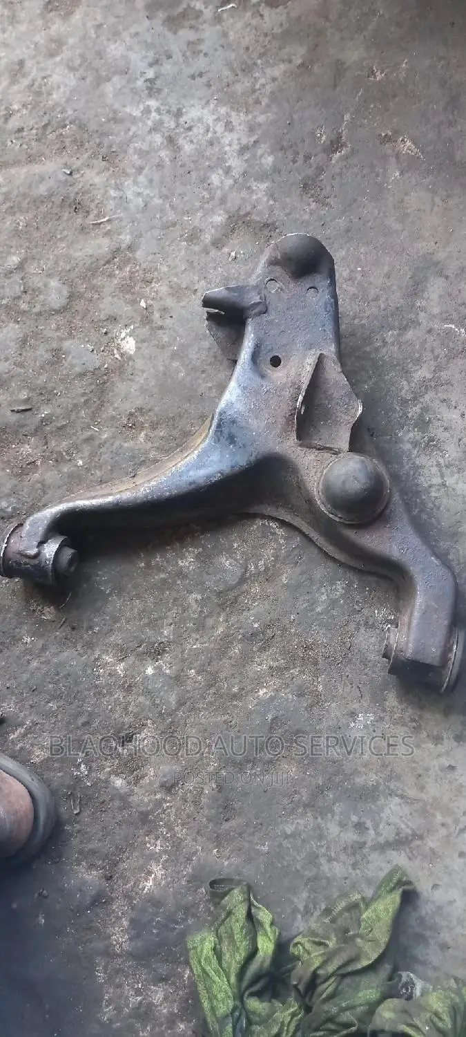 Mitsubishi L200(Vodafone) Lower Arm Pair Available