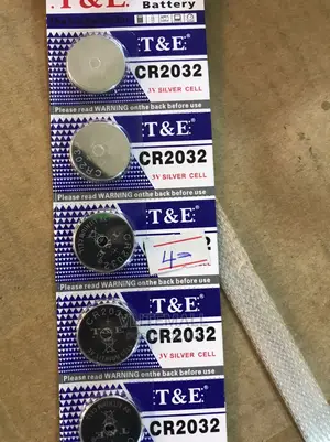 Cr2032 3v Silver Battery