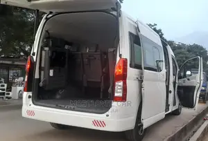 Minivans for Rent for Short or Long Term Rentals in Ghana