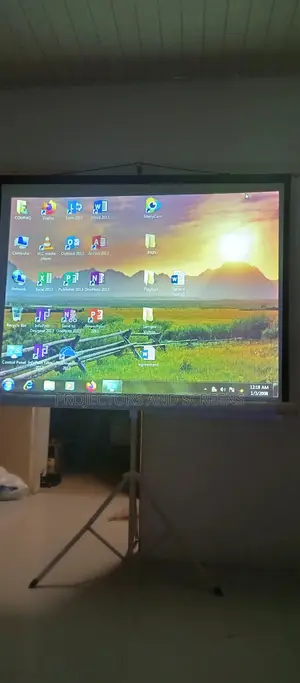 Projector and Projector Screen Rent(Amount Per Use/Day