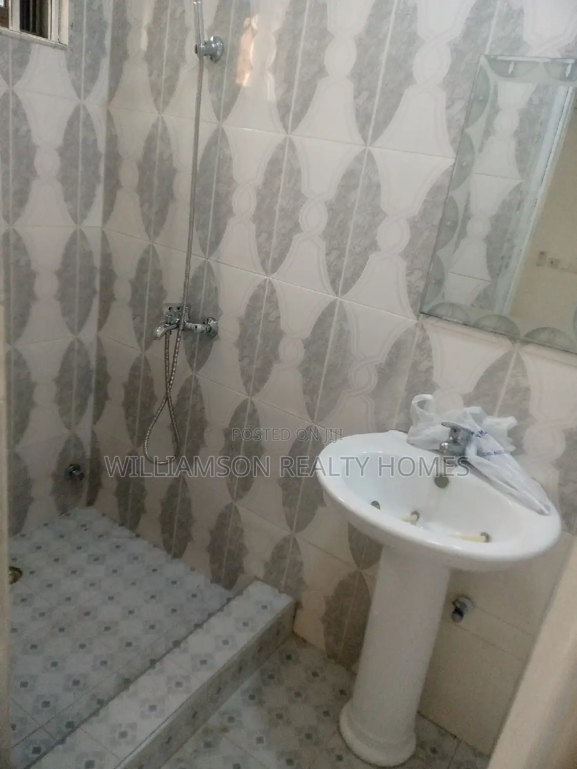 3bdrm Apartment in Tempo Estate, Spintex for rent