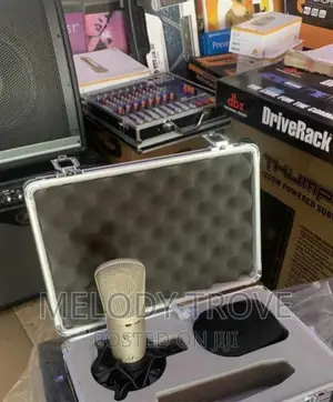 Behringer B1 Large-Diaphragm Studio Condenser Microphone