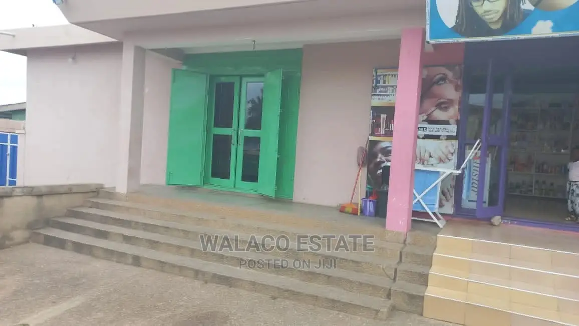 4 Rooms Commercial Property for Rent