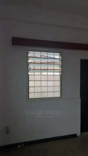 4 Rooms Commercial Property for Rent