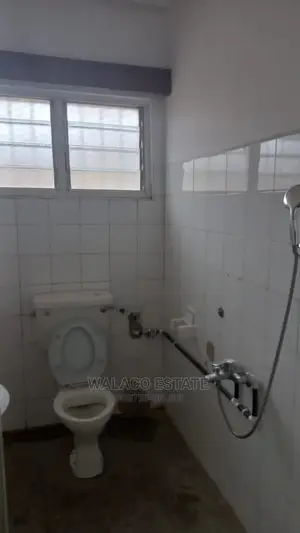 4 Rooms Commercial Property for Rent