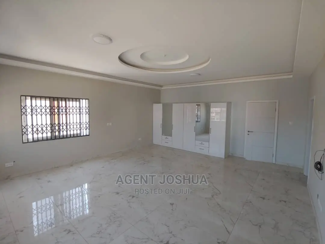 4bdrm House in Manet Court Estate, Airport Residential Area for rent