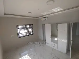 4bdrm House in Manet Court Estate, Airport Residential Area for rent