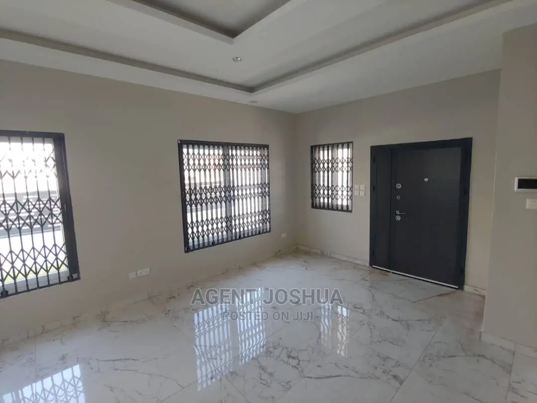 4bdrm House in Manet Court Estate, Airport Residential Area for rent