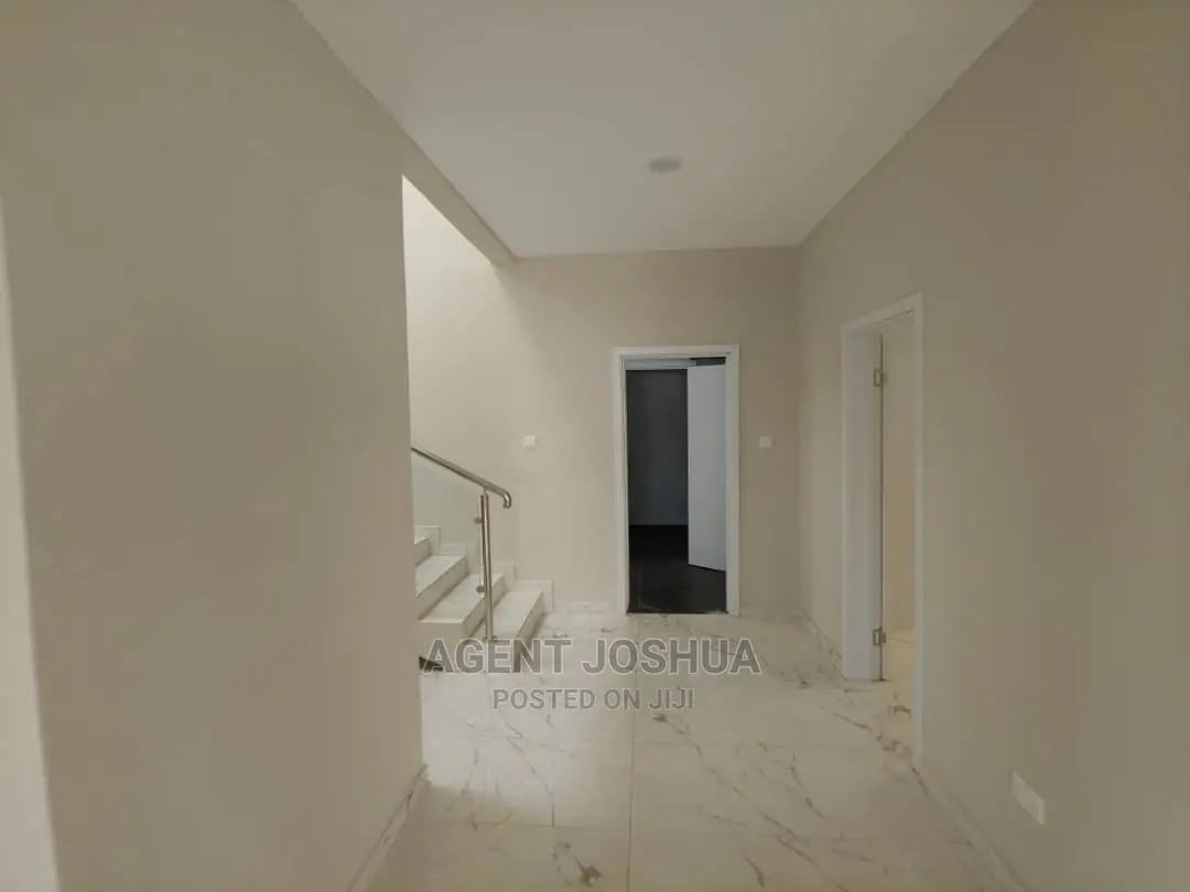 4bdrm House in Manet Court Estate, Airport Residential Area for rent